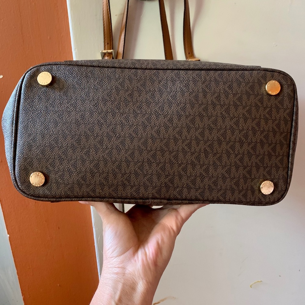 MK purse - Picture 3 of 4